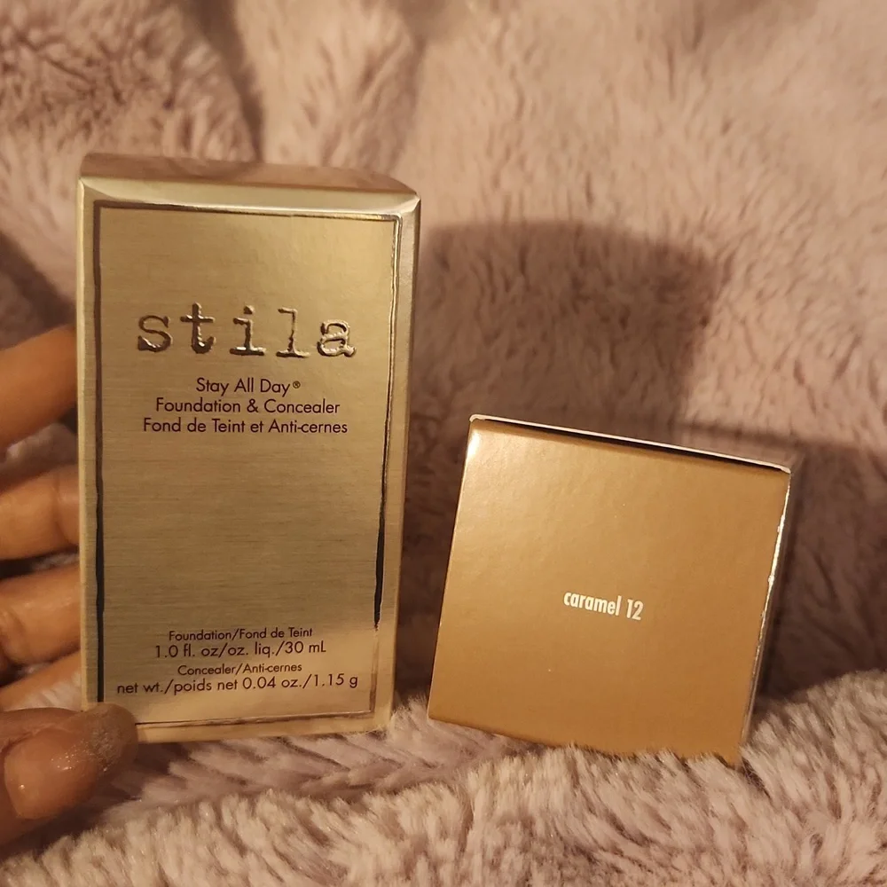 2 Stila All Day Foundation‎ & Concealer in the color caramel 12 NEW